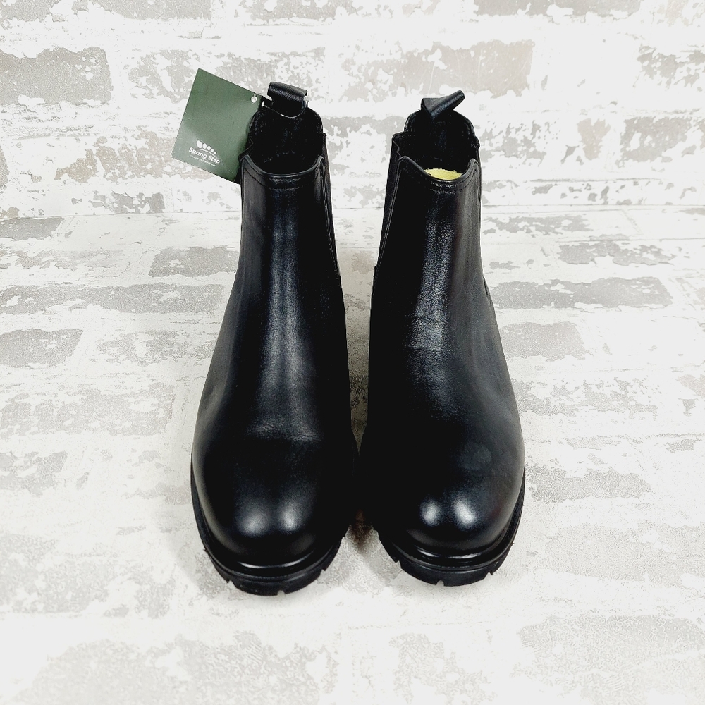 Spring Step Black Leather Chelsea Lug Sole Ankle Boots - Picture 6 of 11